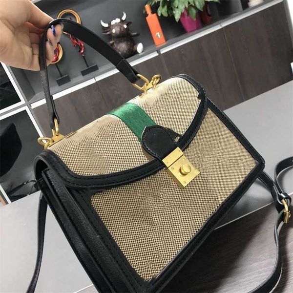 autumn crossover bag 2022 new fashionable versatile large capacity one shoulder temperament universal handheld crossbody letters purses ladi
autumn crossover bag 2022 new fashionable versatile large capacity one shoulder temperament universal handheld crossbody letters purses ladi