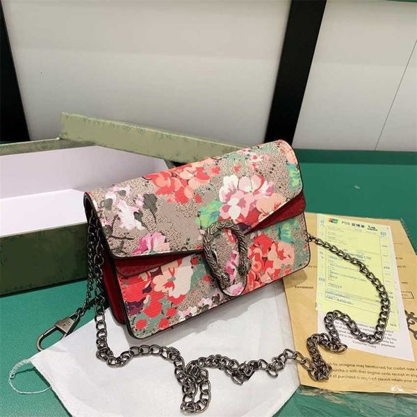 3a popular classic flower messenger evening bags with advanced letter design shoulder bag bacchus 18 12 4 purses ladies fashion handbags pur
3a popular classic flower messenger evening bags with advanced letter design shoulder bag bacchus 18 12 4 purses ladies fashion handbags pur