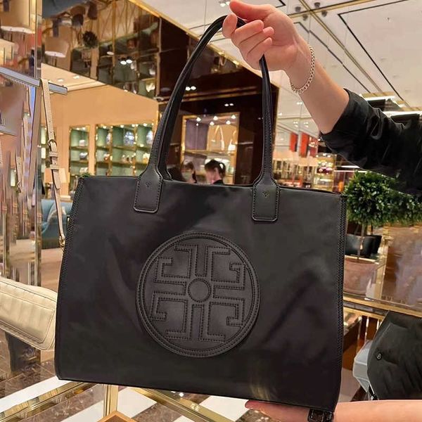 designers bags women shoulder bag torysbirch handbag messenger totes fashion tb women's bag 2022 new large capacity canvas tote
designers bags women shoulder bag torysbirch handbag messenger totes fashion tb women's bag 2022 new large capacity canvas tote