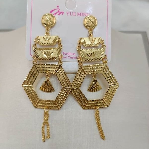 hoop huggie dubai gold plated earrings for women fashion jewelry color tassel ethiopian african brazilian weddings 221010, Golden;silver
hoop huggie dubai gold plated earrings for women fashion jewelry color tassel ethiopian african brazilian weddings 221010, Golden;silver