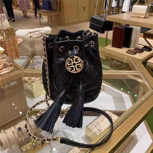 original quality leather torys handbag burchs designer bags luxury tb fashion texture bucket bag diamond chain messenger leather women'
original quality leather torys handbag burchs designer bags luxury tb fashion texture bucket bag diamond chain messenger leather women'