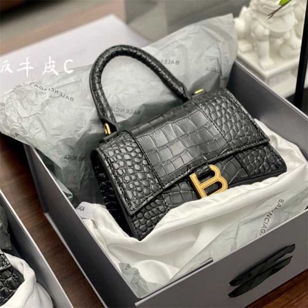 designer handbag balenciga one shoulder bag limited edition advanced versatile small fragrance hourglass bag female
designer handbag balenciga one shoulder bag limited edition advanced versatile small fragrance hourglass bag female