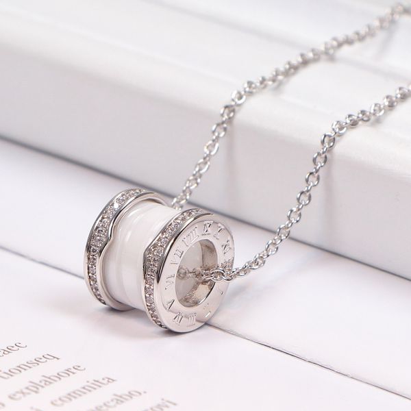 designer design ceramic couple pendant necklace fashion men and women valentine's day classic luxury gift, Silver
designer design ceramic couple pendant necklace fashion men and women valentine's day classic luxury gift, Silver