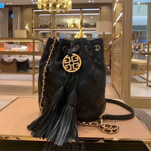 designer 2023 new original quality leather torys handbag burchs 6c6g designer bags luxury tb fashion texture bucket backpack luxury one shou
designer 2023 new original quality leather torys handbag burchs 6c6g designer bags luxury tb fashion texture bucket backpack luxury one shou