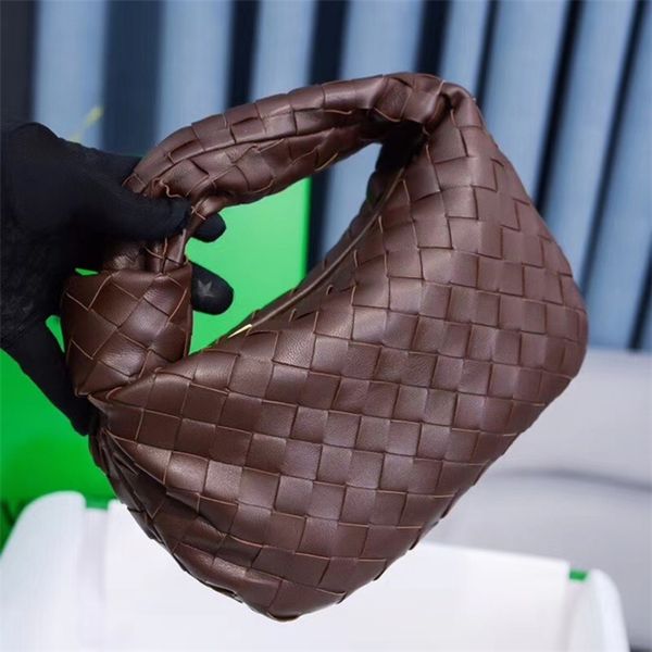 evening bags ladies handbags fashion classic handwoven ladies knotted armpit round hobo arc hightexture casual handbag 221010
evening bags ladies handbags fashion classic handwoven ladies knotted armpit round hobo arc hightexture casual handbag 221010
