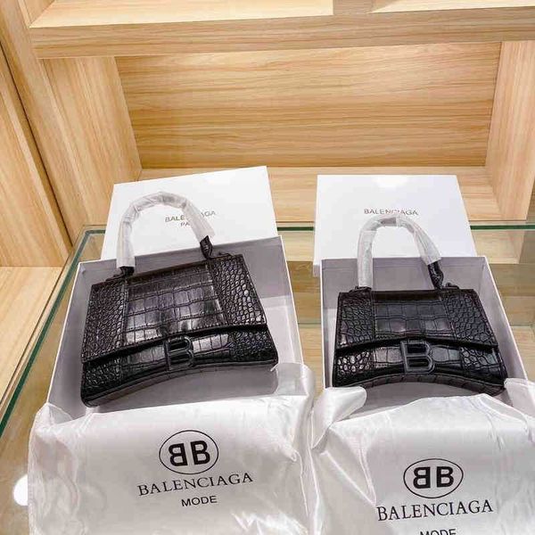 designer balencigas trendy bags crocodile 2022 women's bag hourglass pattern leather cowhide graffiti one shoulder messengervbcn
designer balencigas trendy bags crocodile 2022 women's bag hourglass pattern leather cowhide graffiti one shoulder messengervbcn