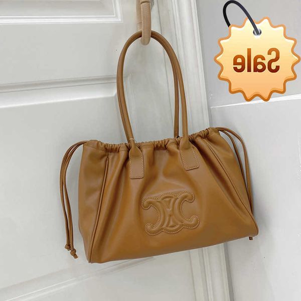 designer bags autumn and winter 2022 new triumph arch soft leather drawstring women's tote bag armpit shoulder shopping factory direct
designer bags autumn and winter 2022 new triumph arch soft leather drawstring women's tote bag armpit shoulder shopping factory direct