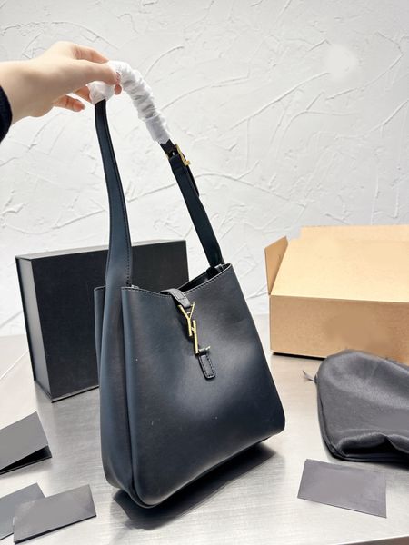 luxury designers handbags women shoulder bags underarm bag rose hobo totes lady daily storage crossbody bag
luxury designers handbags women shoulder bags underarm bag rose hobo totes lady daily storage crossbody bag