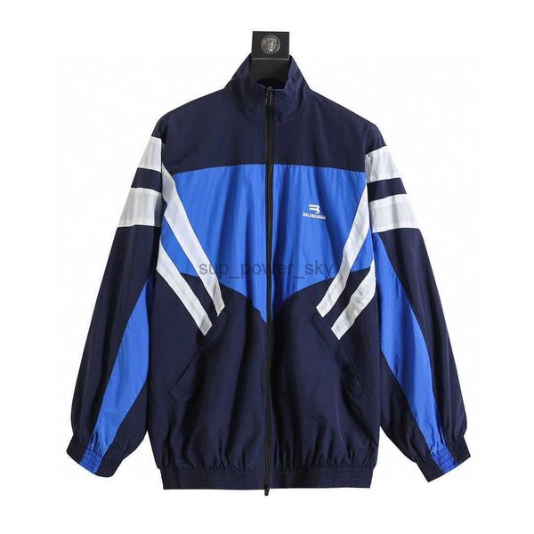 men's jackets balencaigass designer fashion week show style sports school uniform waterproof submachine jacket men women's fashion, Black;brown
men's jackets balencaigass designer fashion week show style sports school uniform waterproof submachine jacket men women's fashion, Black;brown