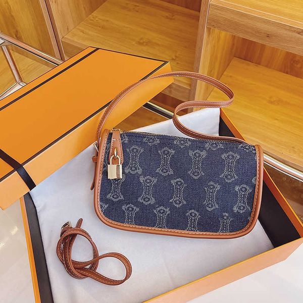 designer bags live women's shoulder foreign style versatile denim square underarm old flower net red triumphal arch batch factory direc
designer bags live women's shoulder foreign style versatile denim square underarm old flower net red triumphal arch batch factory direc
