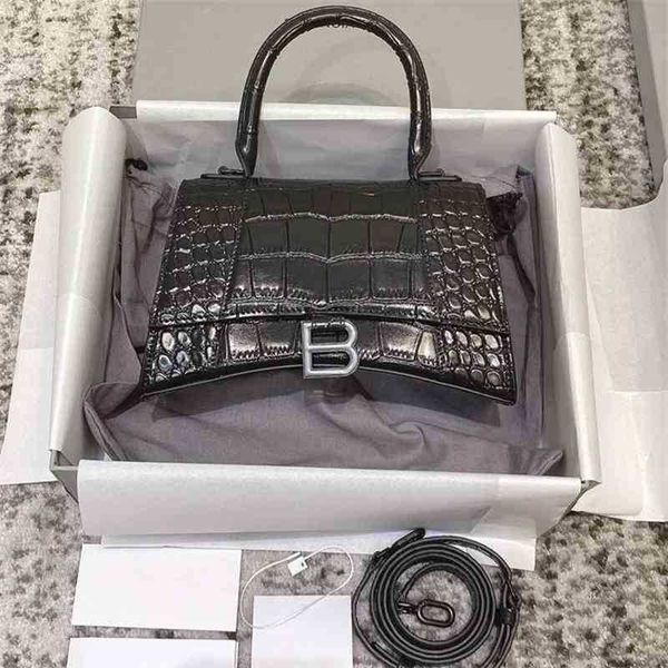 designer balencigas trendy bags version 2022 high bag family women's crocodile hourglass leather one shoulder
designer balencigas trendy bags version 2022 high bag family women's crocodile hourglass leather one shoulder