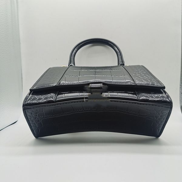luxuries designers women bags handbag shopping shoulder bag fashion tote bagg cross body half moon luxury genuine leather classic
luxuries designers women bags handbag shopping shoulder bag fashion tote bagg cross body half moon luxury genuine leather classic