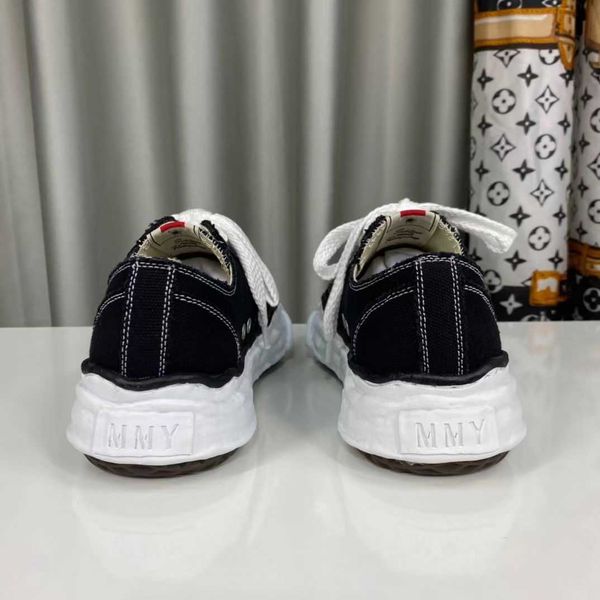sneakers flats shoes designers shoe factory footwear canvas leather lace-up trim shaped toe women luxury rubber cap mmy maison mihara yasuhi
sneakers flats shoes designers shoe factory footwear canvas leather lace-up trim shaped toe women luxury rubber cap mmy maison mihara yasuhi