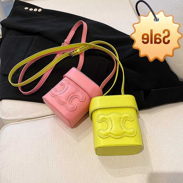 designer bags 2022 spring triumphal arch lunch foreign fashion youth mini box women's single shoulder small square bag factory direct s
designer bags 2022 spring triumphal arch lunch foreign fashion youth mini box women's single shoulder small square bag factory direct s
