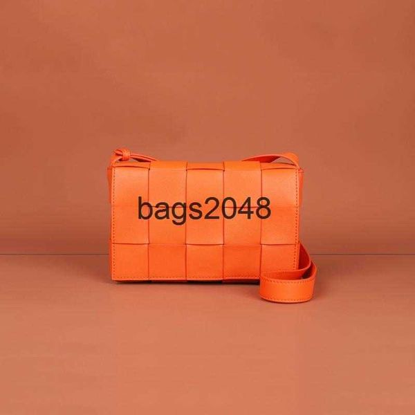 evening bags bottegs v designer new plaid woven messenger leather women bag small single shoulder fashion simple womens handbag cowhide smal
evening bags bottegs v designer new plaid woven messenger leather women bag small single shoulder fashion simple womens handbag cowhide smal