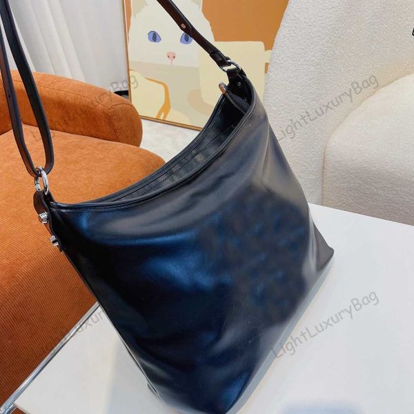 high capacity shoulder bag designer bright leather wallet commute practical crossbody for women classic famous brand shopping purses 220210
high capacity shoulder bag designer bright leather wallet commute practical crossbody for women classic famous brand shopping purses 220210
