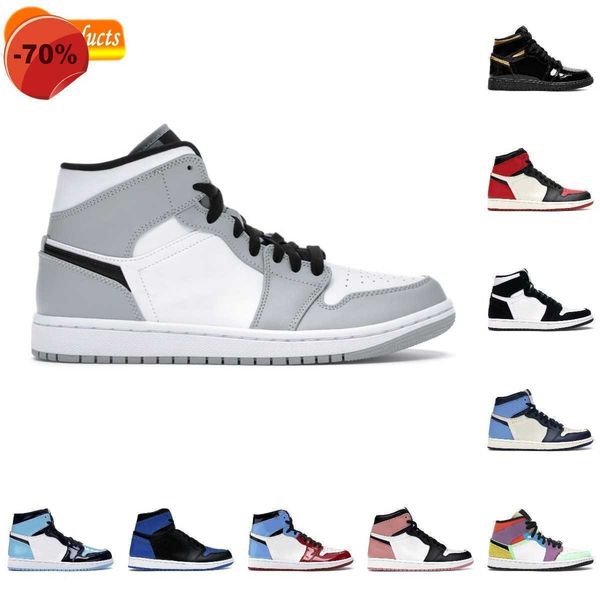 2022 new 1 1s og high basketball shoes pine green black court purple royal bred toe obsidian unc dark mocha university blue smoke grey rust
2022 new 1 1s og high basketball shoes pine green black court purple royal bred toe obsidian unc dark mocha university blue smoke grey rust