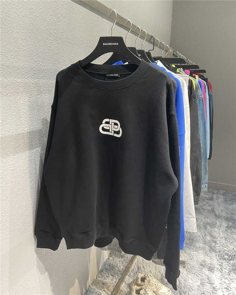 fashion brand autumn and winter round-neck sweatshirt designer paris lock buckle loose fashion men's and women's versatile high st, Black
fashion brand autumn and winter round-neck sweatshirt designer paris lock buckle loose fashion men's and women's versatile high st, Black