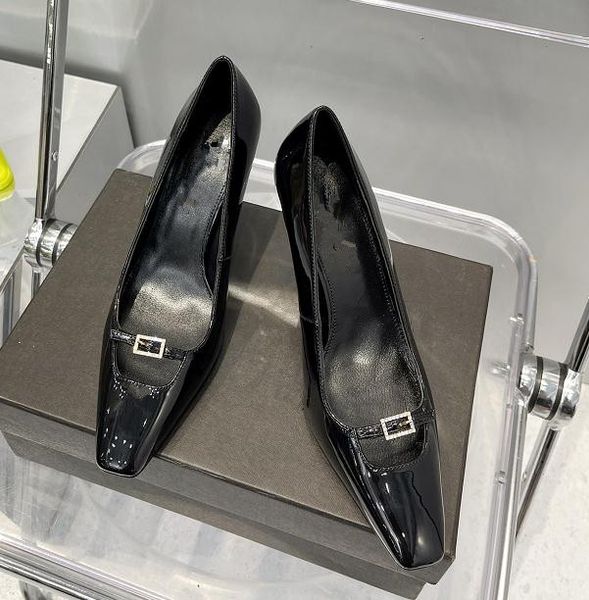 Designer new high heels shoes stylish buckle black ladies Sexy banquet wedding holiday BLADE patent leather cat heel shoes with box, Gradient color
Designer new high heels shoes stylish buckle black ladies Sexy banquet wedding holiday BLADE patent leather cat heel shoes with box, Gradient color