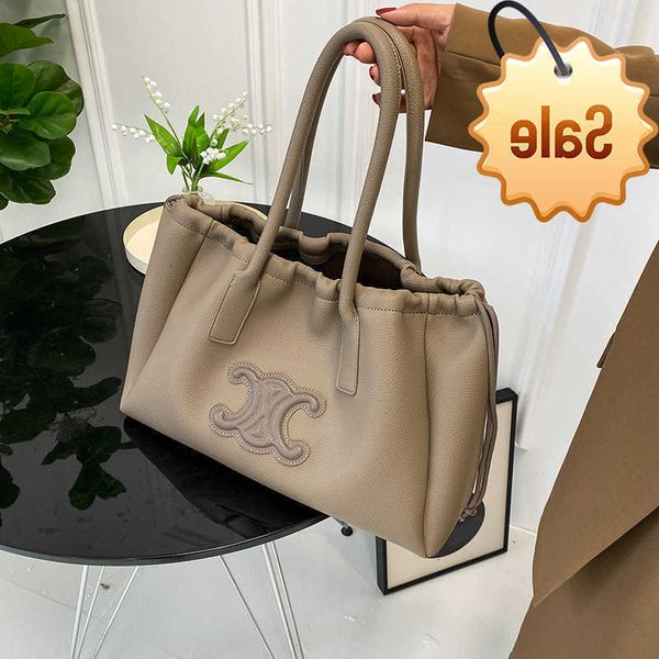designer bags triumphal arch new women's one shoulder bag foreign style versatile tot drawstring high sense of texture factory direct s
designer bags triumphal arch new women's one shoulder bag foreign style versatile tot drawstring high sense of texture factory direct s