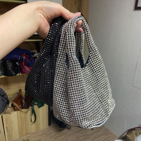 evening bags luxury diamonds bucket bag designer brand women handbags shinny mesh shoulder crossbody party purse 221010
evening bags luxury diamonds bucket bag designer brand women handbags shinny mesh shoulder crossbody party purse 221010