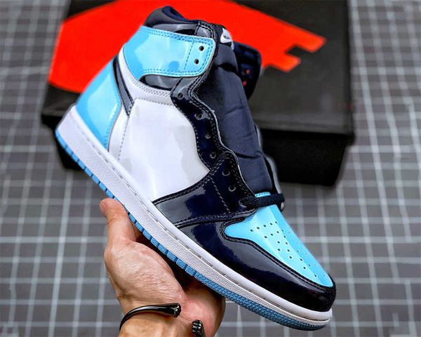 jumpman 1 high og 1s unc basketball shoes trainers sneakers black paint leather outdoor leisure sports with box jumpman1shoes
jumpman 1 high og 1s unc basketball shoes trainers sneakers black paint leather outdoor leisure sports with box jumpman1shoes