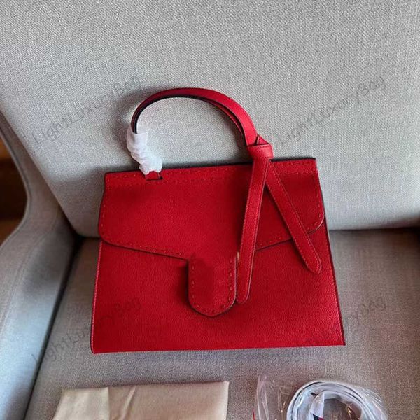 square shoulder bag designer leather wallet commute fashion handbag exquisite crossbody for women classic famous brand shopping purse220210
square shoulder bag designer leather wallet commute fashion handbag exquisite crossbody for women classic famous brand shopping purse220210