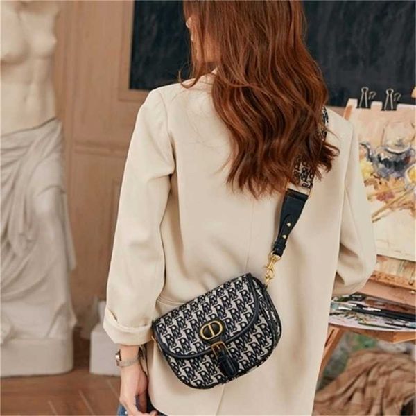 10% off 2023 designer bag trendy handbags retro printed strap versatile