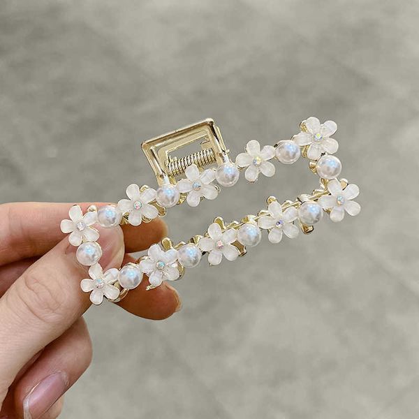 hair clips korean fashion glazed flower medium size grab clip minority ins temperament hairpin new back head shark clip, Golden;silver
hair clips korean fashion glazed flower medium size grab clip minority ins temperament hairpin new back head shark clip, Golden;silver