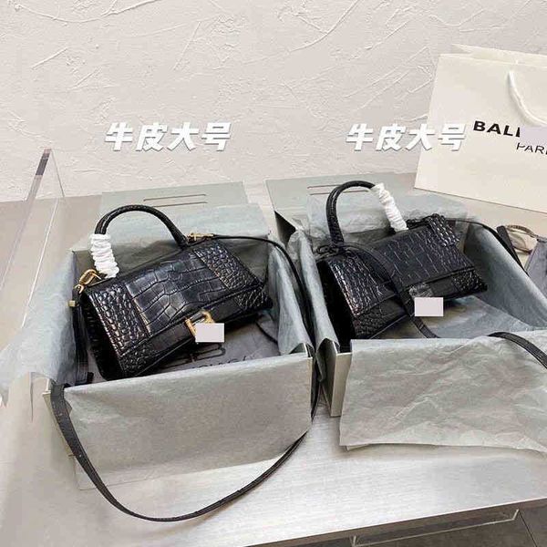 designer balencigas trendy bags layer bag cowhide leather women's crocodile pattern hourglass high version mini large small
designer balencigas trendy bags layer bag cowhide leather women's crocodile pattern hourglass high version mini large small
