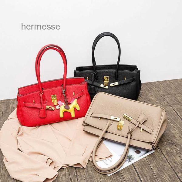 evening bags herme designer bag women 2022 new fashionable horizontal french fashion high capacity underarm ins one shoulder handbag
evening bags herme designer bag women 2022 new fashionable horizontal french fashion high capacity underarm ins one shoulder handbag