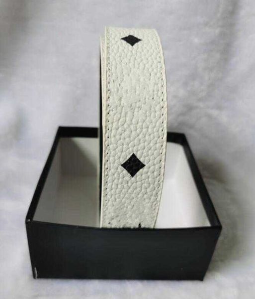 2022 m luxury designer belt g buckle fashion genuine leather women belts for men letter double big gold classical aaaa18, Black;brown
2022 m luxury designer belt g buckle fashion genuine leather women belts for men letter double big gold classical aaaa18, Black;brown