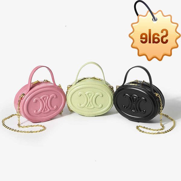 designer bags 2022 new triumphal arch pig nose moon bag mini leather round cake one shoulder msenger women factory direct sale
designer bags 2022 new triumphal arch pig nose moon bag mini leather round cake one shoulder msenger women factory direct sale