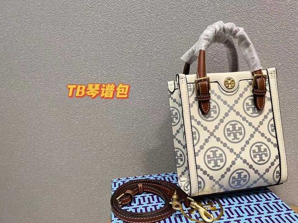 leather fashion handbag torysbirchs designer bags original quality birch's music bag nice little backpack luxury woman's shoulderb
leather fashion handbag torysbirchs designer bags original quality birch's music bag nice little backpack luxury woman's shoulderb