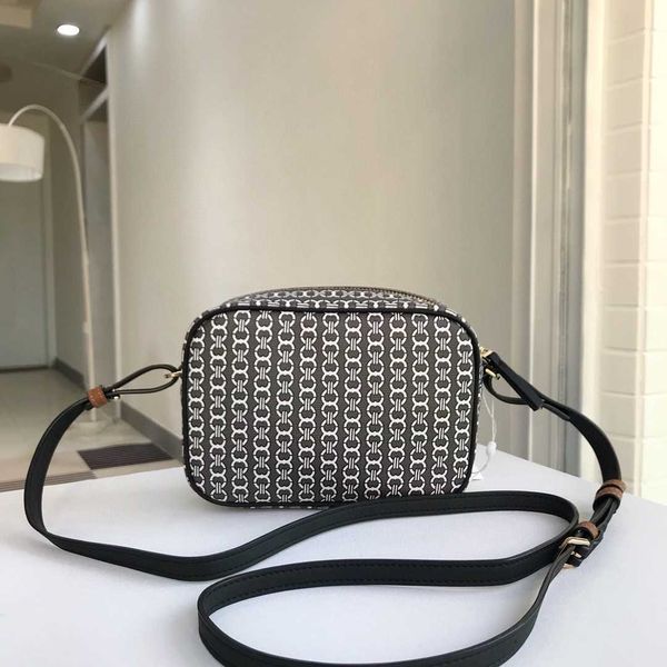 original quality leather torys handbag burchs designer bags tb jacquard bag 22 new printed small square shoulder crossbody womensz ipperm ob
original quality leather torys handbag burchs designer bags tb jacquard bag 22 new printed small square shoulder crossbody womensz ipperm ob