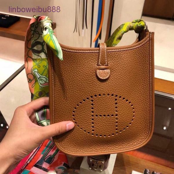 bags herme 2022 new evelyn mini messenger bag togo leather lychee pattern h bucket women's single shoulder mobile phone vn2a
bags herme 2022 new evelyn mini messenger bag togo leather lychee pattern h bucket women's single shoulder mobile phone vn2a