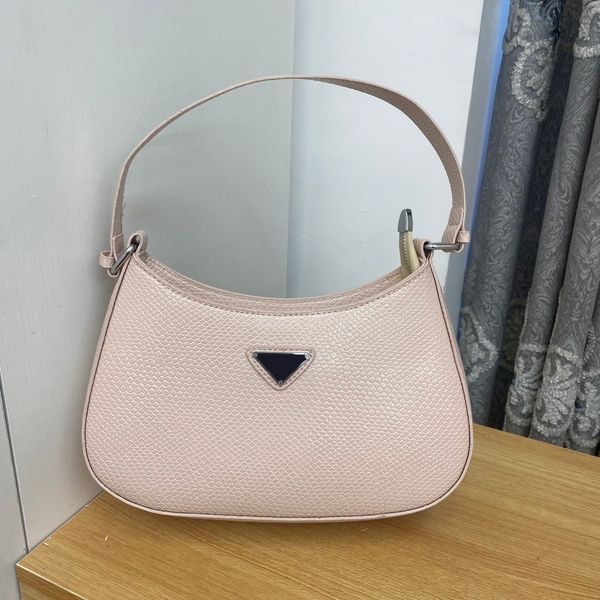 women's fashion designer shoulder bag wedding date handbag leather candy metal triangle tote bag
women's fashion designer shoulder bag wedding date handbag leather candy metal triangle tote bag
