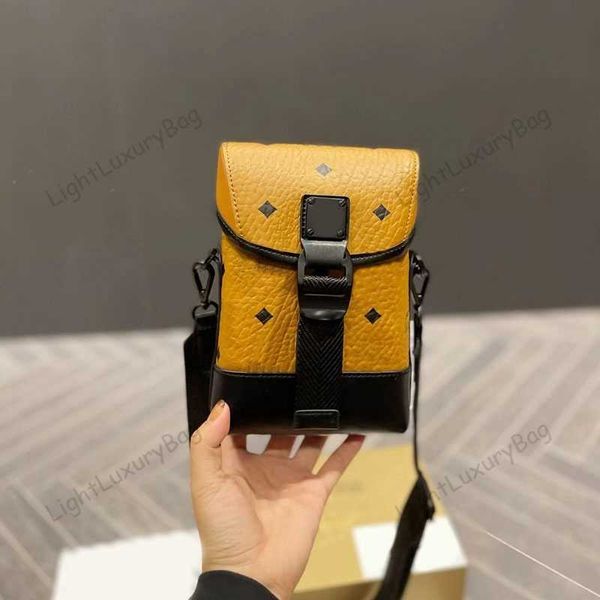 fashion shoulder camera bag designer leather wallet light luxury practical crossbody for women classic famous brand shopping beige purses 22
fashion shoulder camera bag designer leather wallet light luxury practical crossbody for women classic famous brand shopping beige purses 22