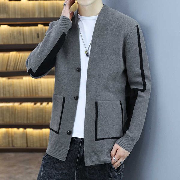 men's sweaters 2022 fashion brand luxury classic stripe splicing knitted cardigan sweater casual large long sleeve male jacket g221010, White;black
men's sweaters 2022 fashion brand luxury classic stripe splicing knitted cardigan sweater casual large long sleeve male jacket g221010, White;black