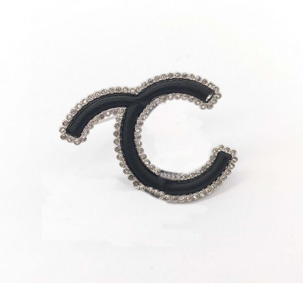 2022 luxury quality charm brooch with black color design and sparkly diamond in silver plated have box stamp ps7309a, Golden
2022 luxury quality charm brooch with black color design and sparkly diamond in silver plated have box stamp ps7309a, Golden