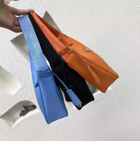 designer brand 2021 re-edition underarm clutch bag 2000 nylon leather shoulder bags women crossbody messenger handbag evening totes purse wh
designer brand 2021 re-edition underarm clutch bag 2000 nylon leather shoulder bags women crossbody messenger handbag evening totes purse wh