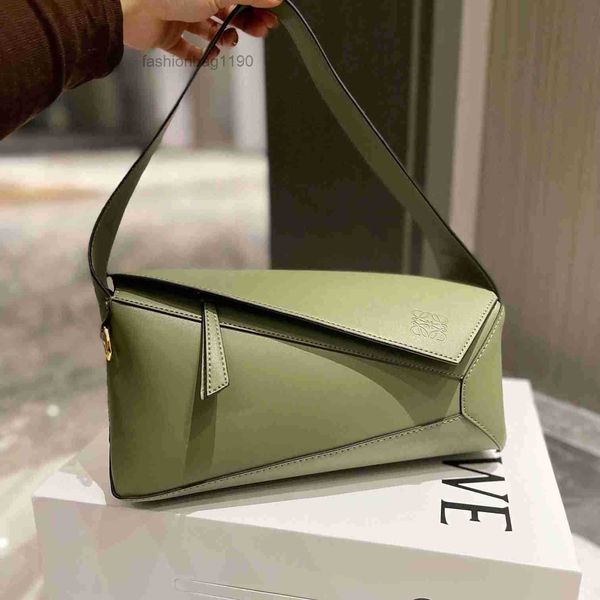 women designer 2023 bag handbags loews geometric single underarm leather stick portable large capacity v5y1
women designer 2023 bag handbags loews geometric single underarm leather stick portable large capacity v5y1
