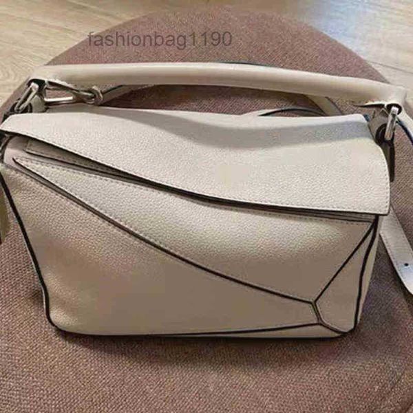 2023 fashion bags loews bag designer mini lingge leather geometric pillow single messenger splicing contrast color portable women'scvuc
2023 fashion bags loews bag designer mini lingge leather geometric pillow single messenger splicing contrast color portable women'scvuc