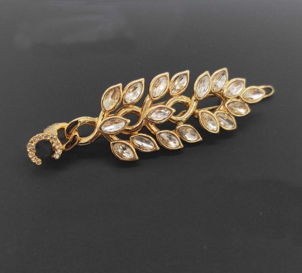 fashion style charm hair clip with leaf shape and sparkly diamond hollow design have box stamp ps7300a, Golden
fashion style charm hair clip with leaf shape and sparkly diamond hollow design have box stamp ps7300a, Golden