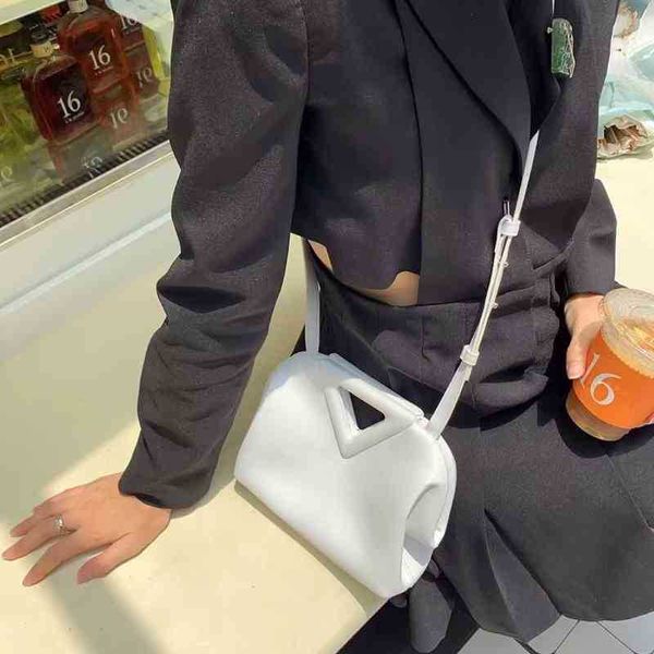 2023 designer bags bottegass crossbody venetas triangle women's small point one shoulder diagonal leisure leather rd89 plfb
2023 designer bags bottegass crossbody venetas triangle women's small point one shoulder diagonal leisure leather rd89 plfb
