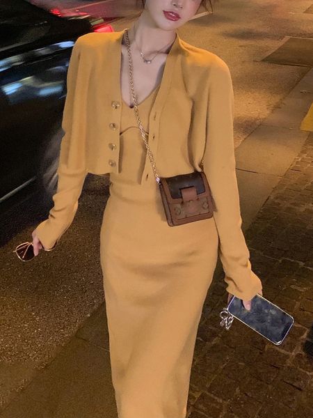 two piece dress spring french style women's suit with long skirt set sweater 2 set knitted casual elegant 221010, White
two piece dress spring french style women's suit with long skirt set sweater 2 set knitted casual elegant 221010, White