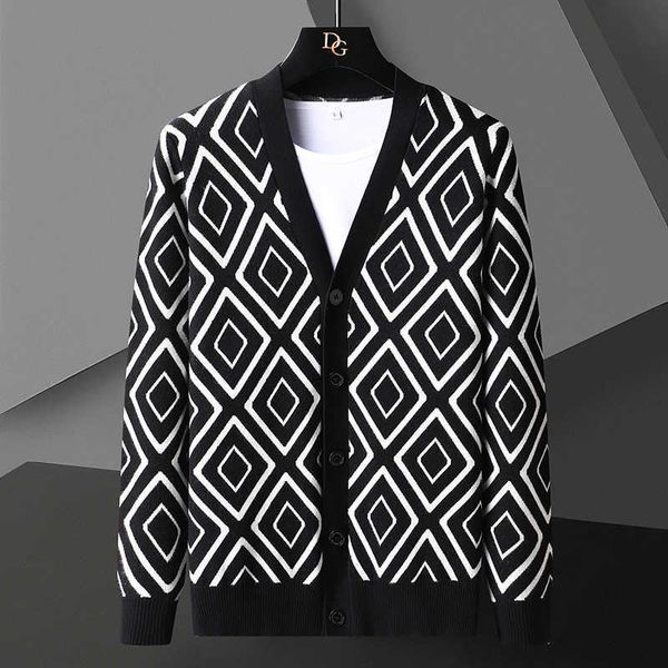 men's sweaters 2021 new autumn and winter thick warm knitted sweater men's jacket cardigan large size casual 4xl g221010, White;black
men's sweaters 2021 new autumn and winter thick warm knitted sweater men's jacket cardigan large size casual 4xl g221010, White;black