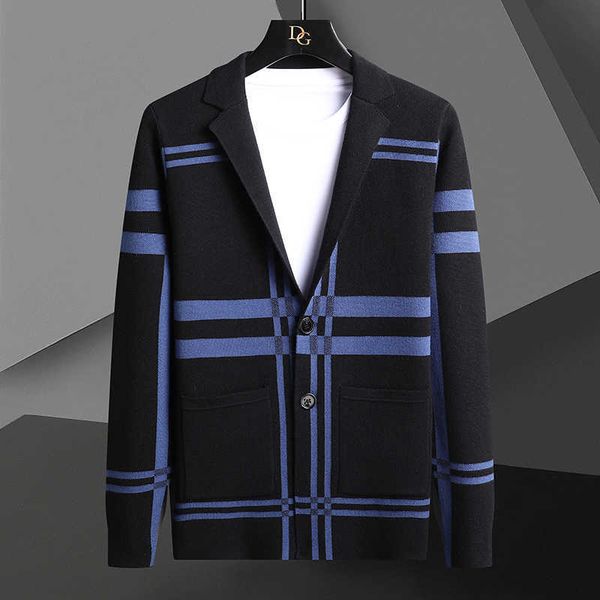 men's sweaters musim gugur dingin merek fashion saku kardigan sweter pria mewah besar kerah rajutan jaket desainer mantel g221010, White;black
men's sweaters musim gugur dingin merek fashion saku kardigan sweter pria mewah besar kerah rajutan jaket desainer mantel g221010, White;black