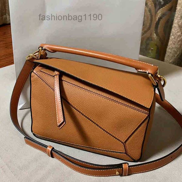 fashion bags 2023 loews bag designer mini lingge leather geometric pillow single messenger splicing contrast color portable womenp60e
fashion bags 2023 loews bag designer mini lingge leather geometric pillow single messenger splicing contrast color portable womenp60e