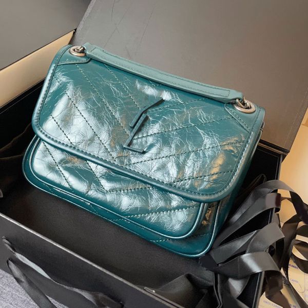 chain niki bag women shoulder cross body bags handbag purse genuine leather roasted tar cowhide v stripes thread chains fashion letters magn
chain niki bag women shoulder cross body bags handbag purse genuine leather roasted tar cowhide v stripes thread chains fashion letters magn